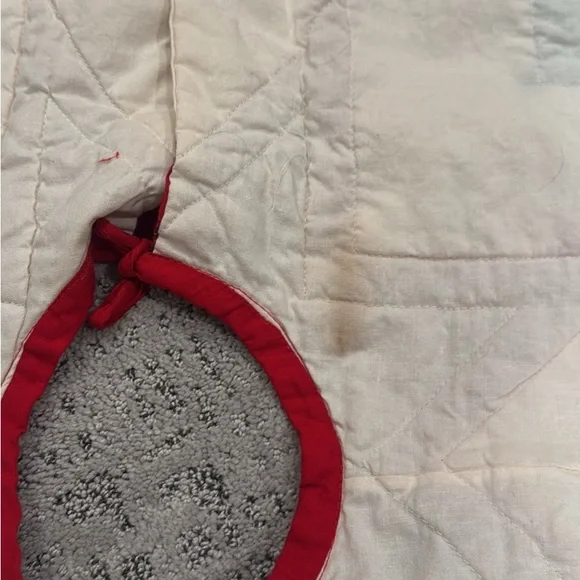 Quilted Christmas Tree Skirt - Picture 6 of 7